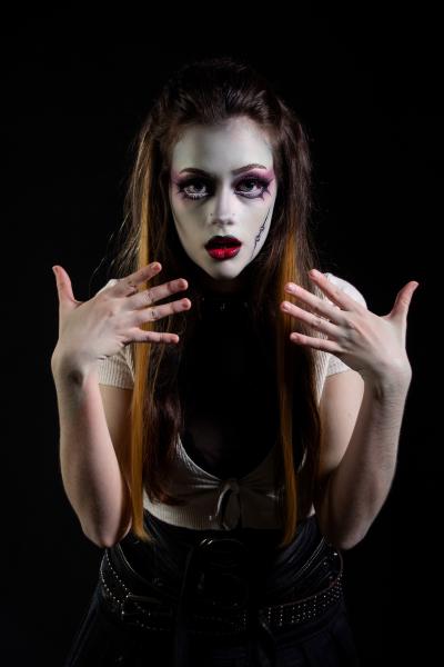 Imagen Sesion-Monster-High-25112024-fotos-Noa-Novalbos-MUAHMODELO-Sofia-Gamez-Frankie-wynie-116-9.jpg