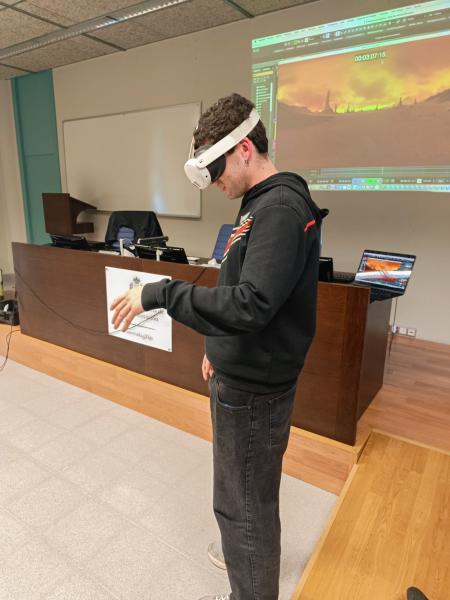 Imagen Alumnos-de-los-ciclos-de-Sonido-y-Videodj-con-Suso-Ramallo-01.jpg